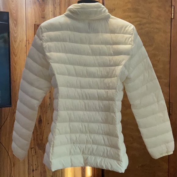 Woman’s Winter Coat - Picture 3 of 3